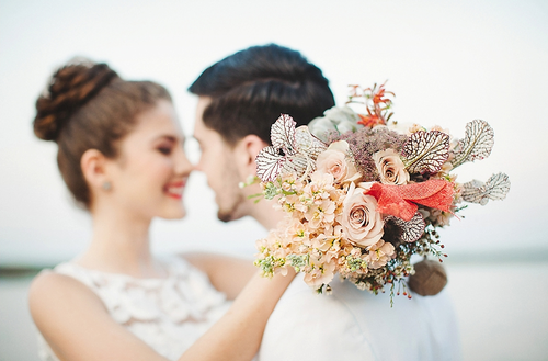 10 Thoughts You Have When You’re Single During Wedding Season