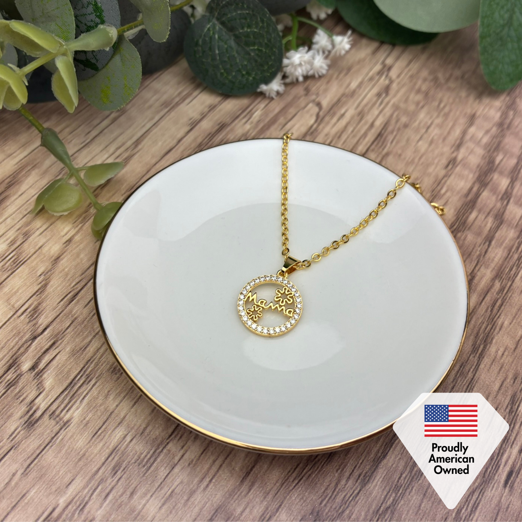 Willa 18k White Gold Plated Circle Mama Necklace with Swarovski Crystals & Heartfelt Message for Mom