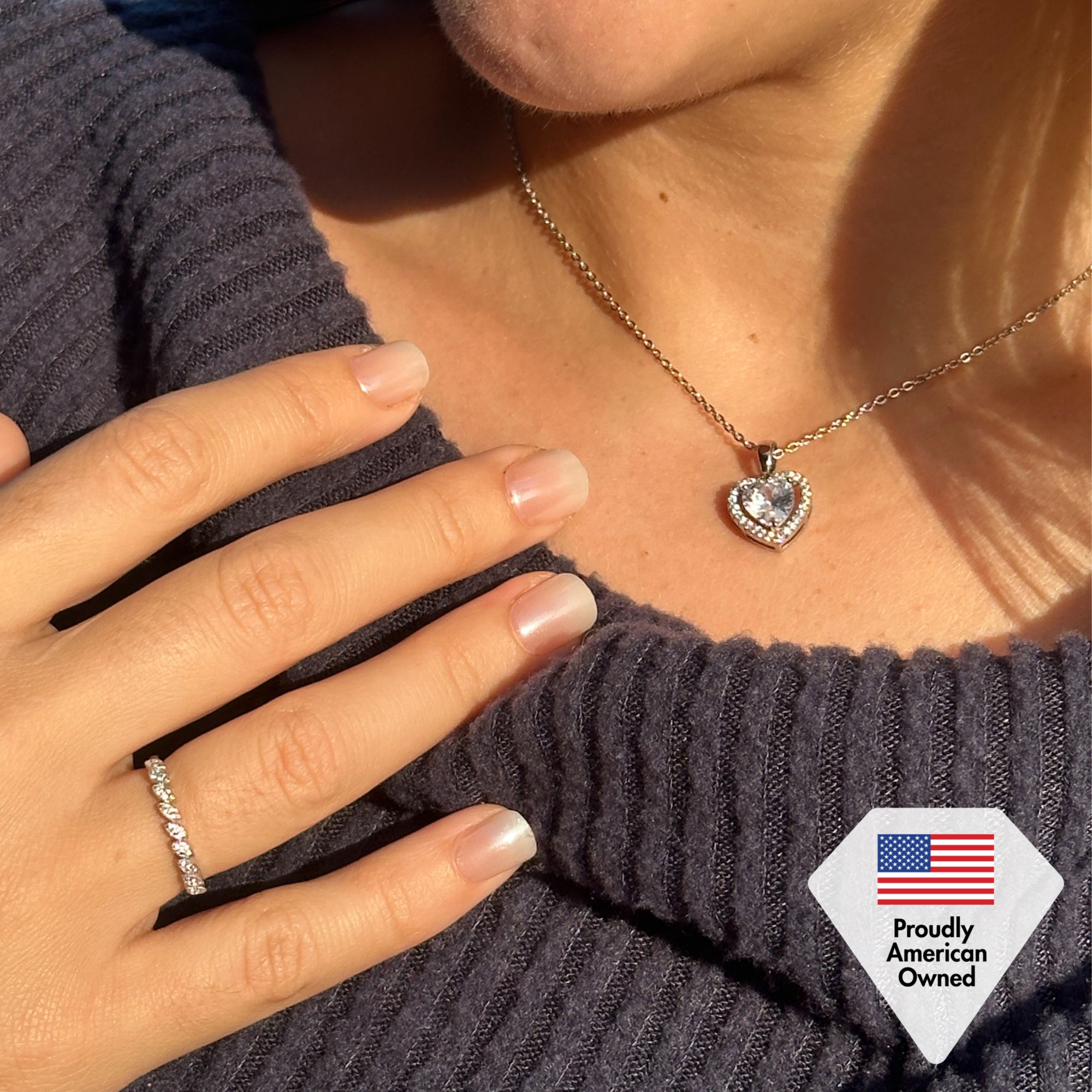 Amora 18k White Gold Plated Halo Heart Pendant Necklace with Simulated Diamond Crystals