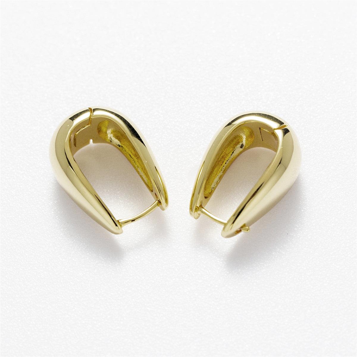 Salma 18k White Gold Plated 15mm Chunky U-Shaped Hoop Earrings