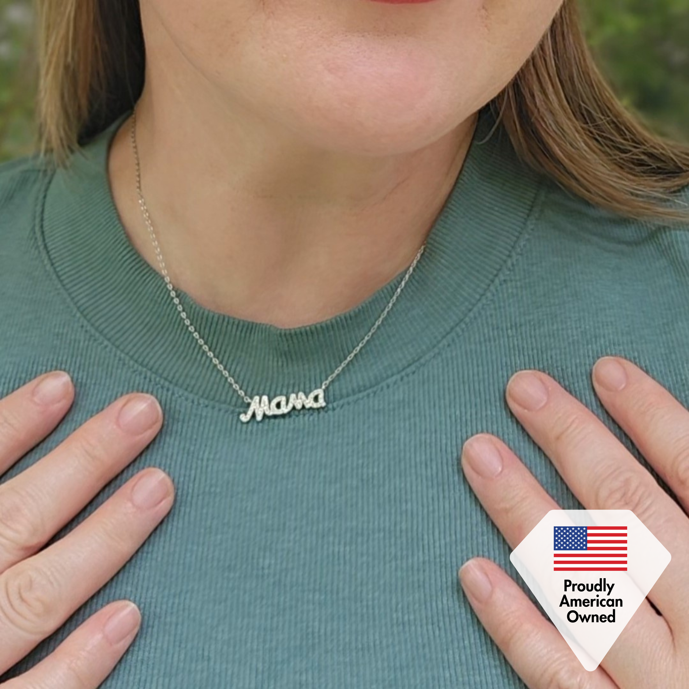 Dorothy 18k White Gold Plated Mama Necklace with Swarovski Crystals & Heartfelt Message for Mom