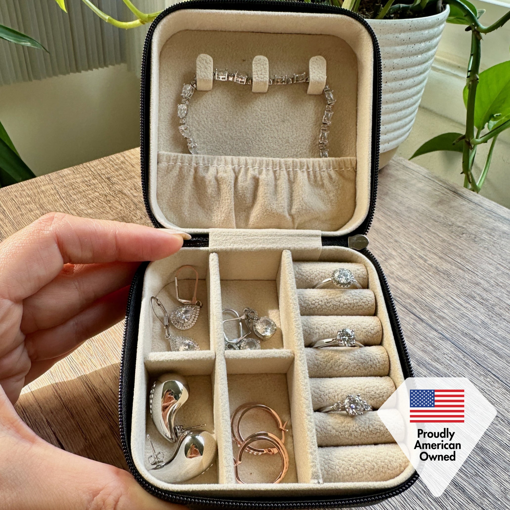 Jewelry Travel Case, Black Mini Jewelry Box Organizer for Women - Fab Fav Deal