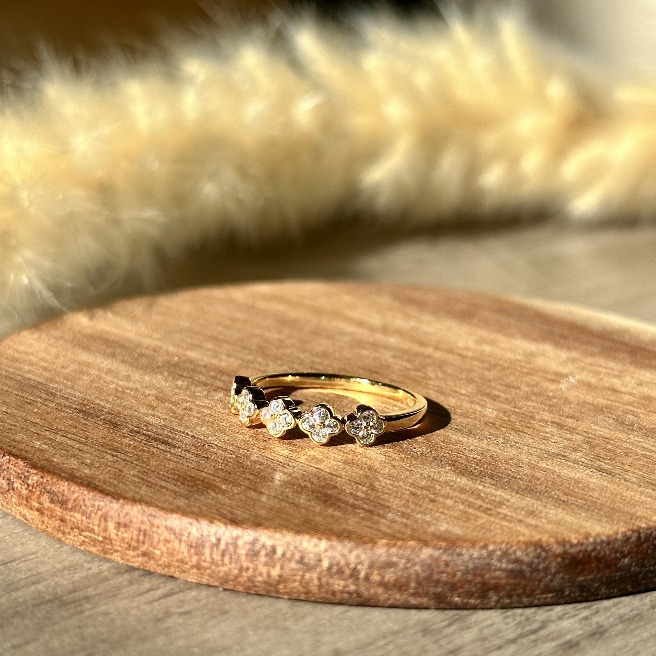 Linda 18k White Gold Plated Clover Flower Ring with Swarovski Crystals