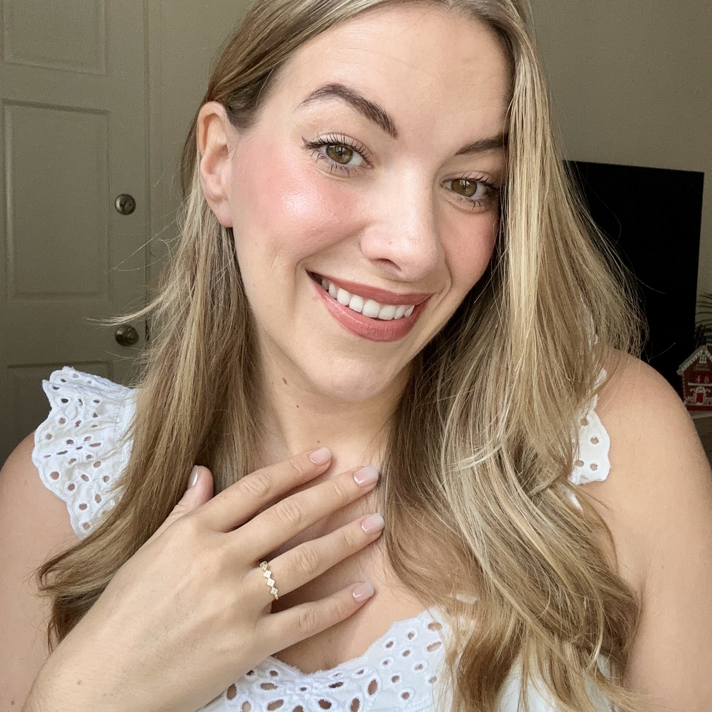 Linda 18k White Gold Plated Clover Flower Ring with Swarovski Crystals