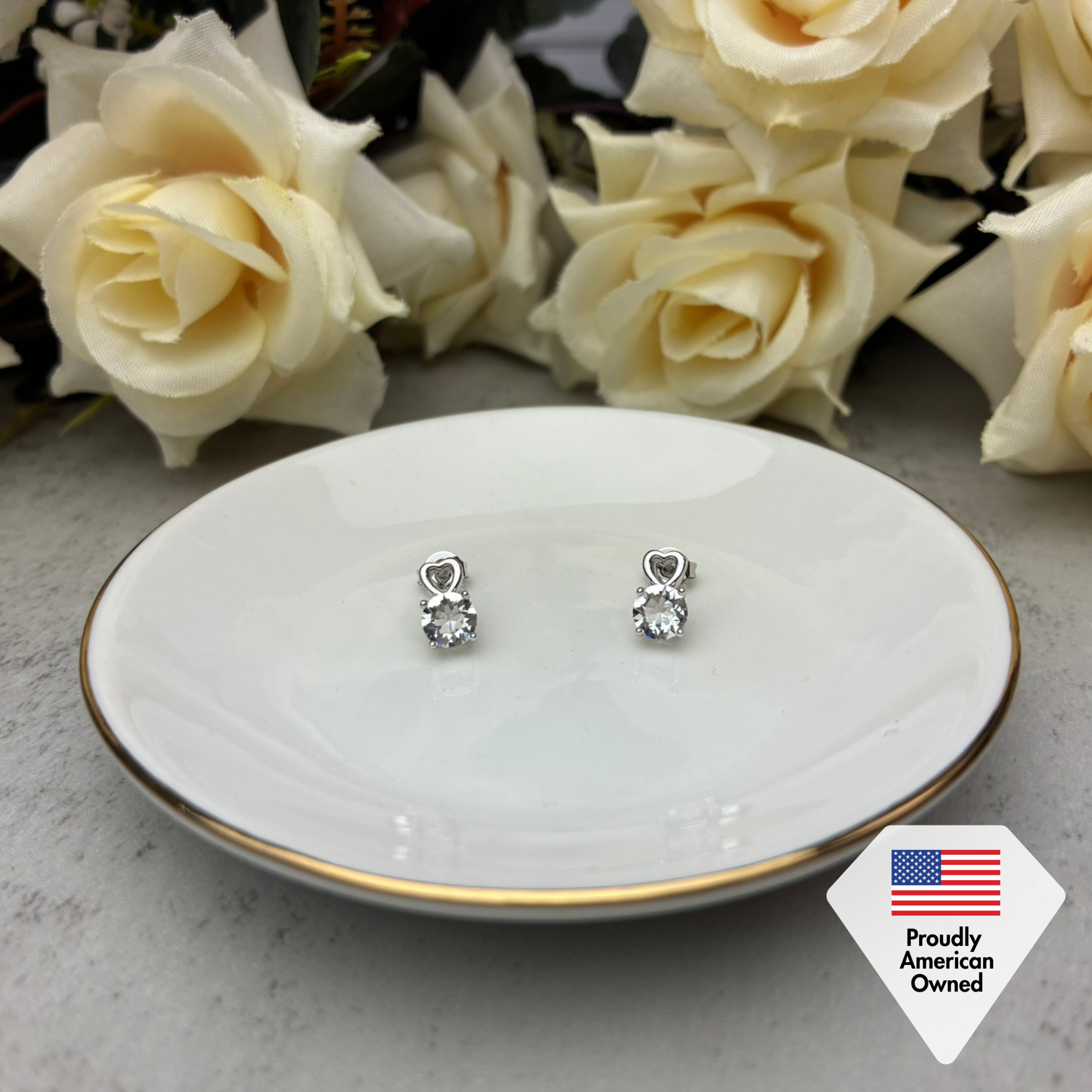 Marian 18k White Gold Heart Earrings with Round Cut Swarovski Crystal