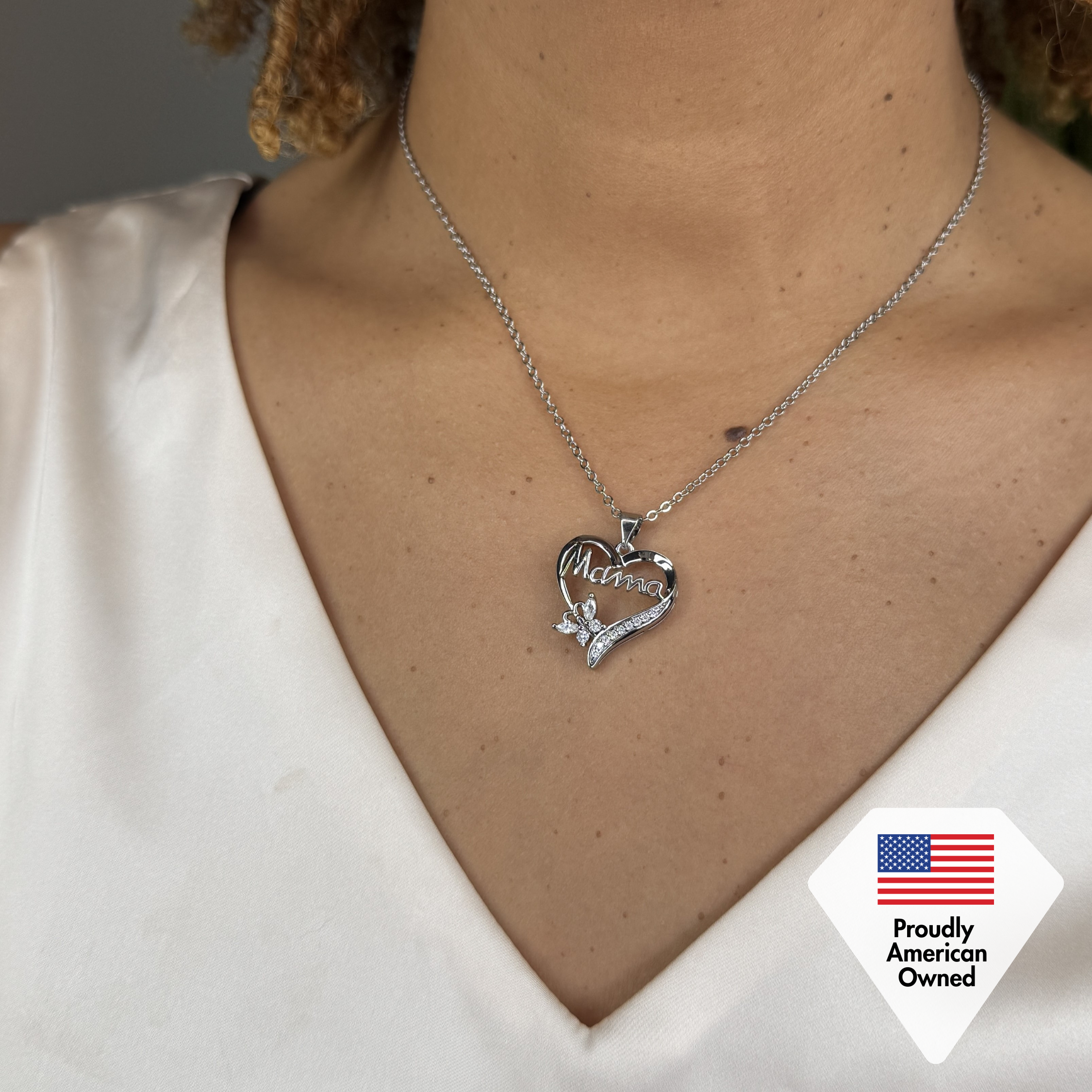 Mavis 18k White Gold Plated Mama Necklace with Swarovski Crystals & Heartfelt Message for Mom