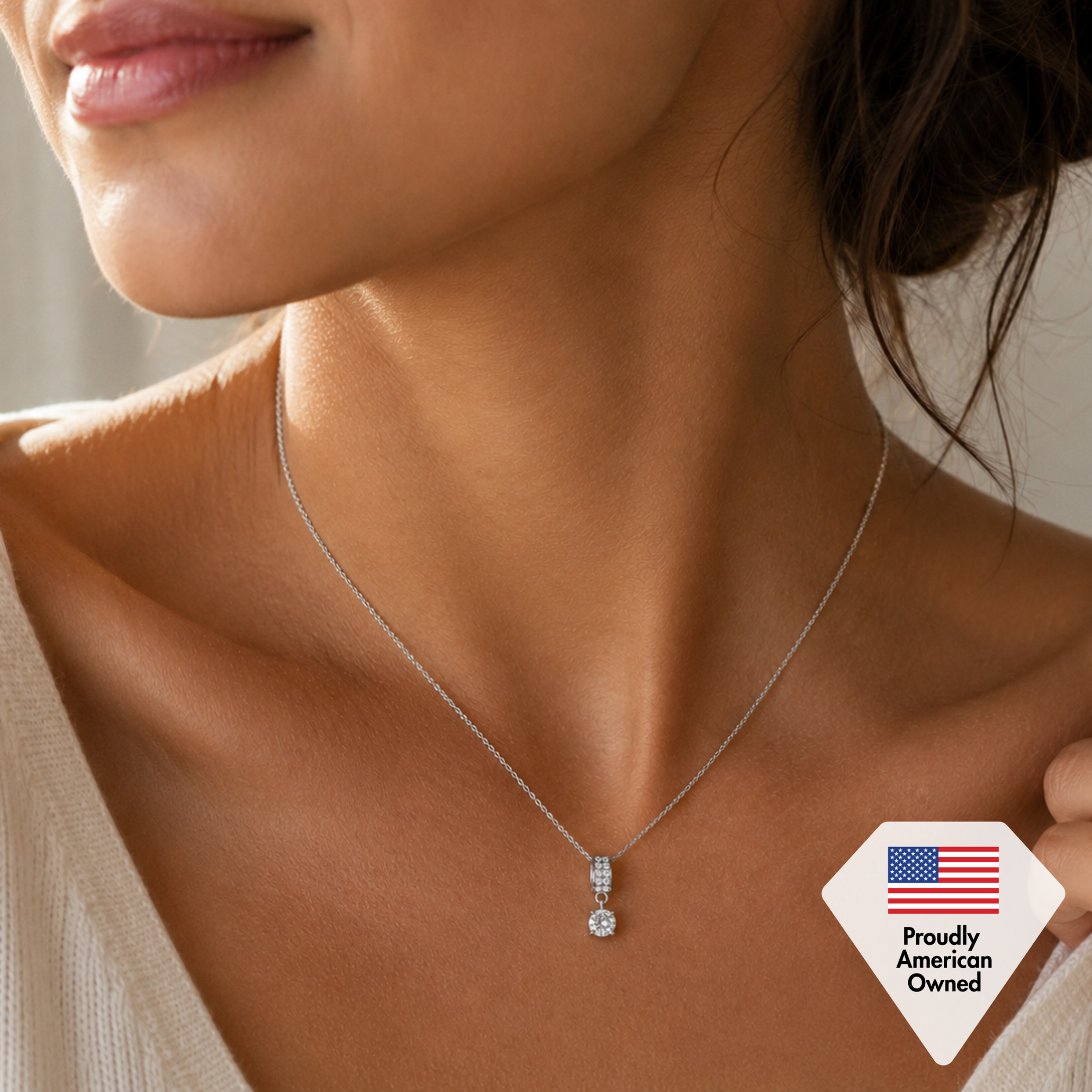 Monroe 18k White Gold Pendant Necklace with Round Cut Swarovski Crystals
