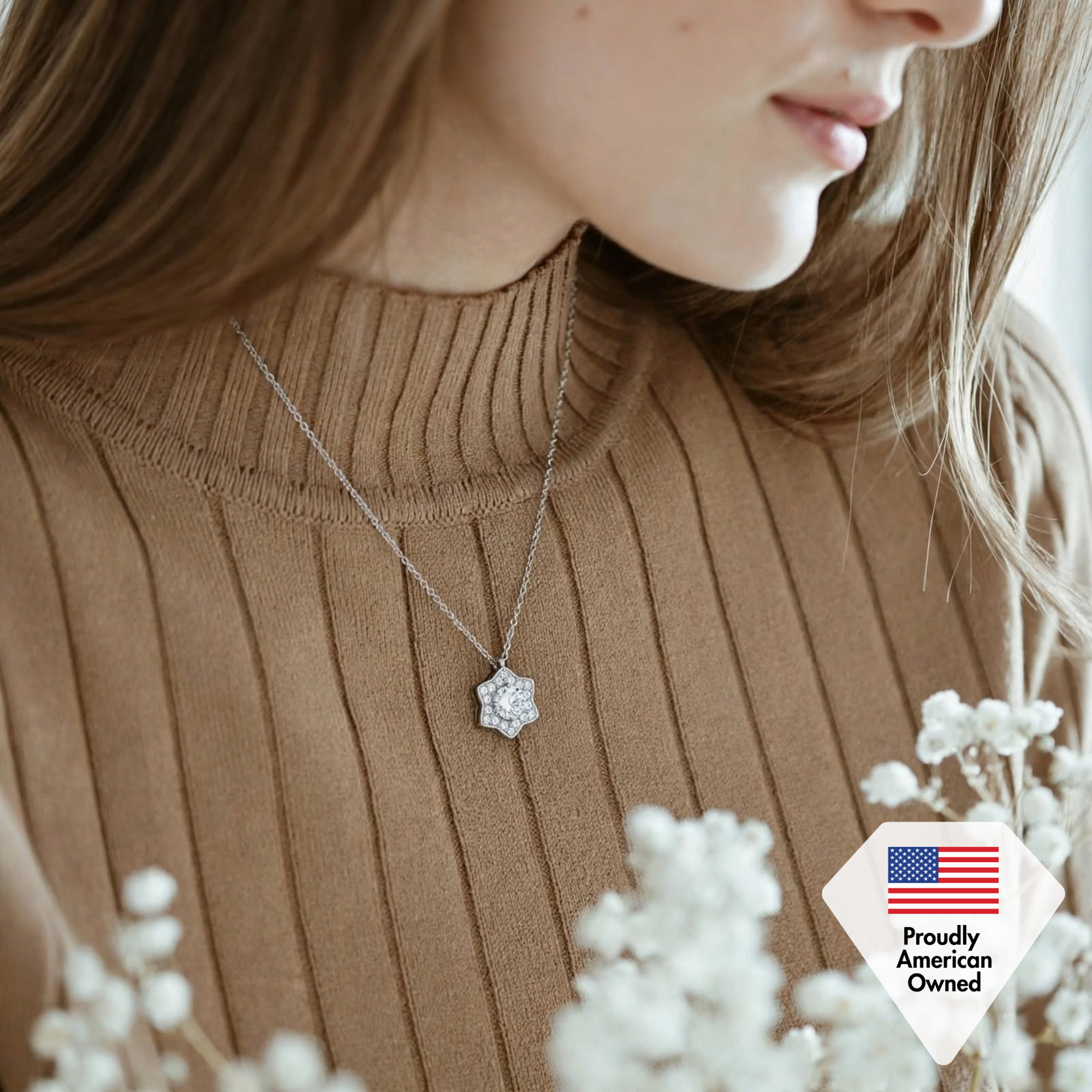 Collar Poppy Chapado en Oro Blanco de 18k con Cristales