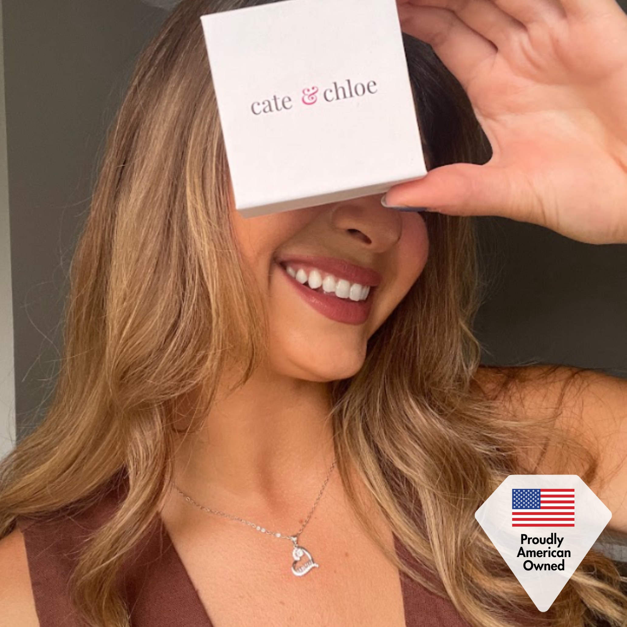 Thelma 18k White Gold Plated Necklace with Swarovski Crystals & Heartfelt Message for Mom