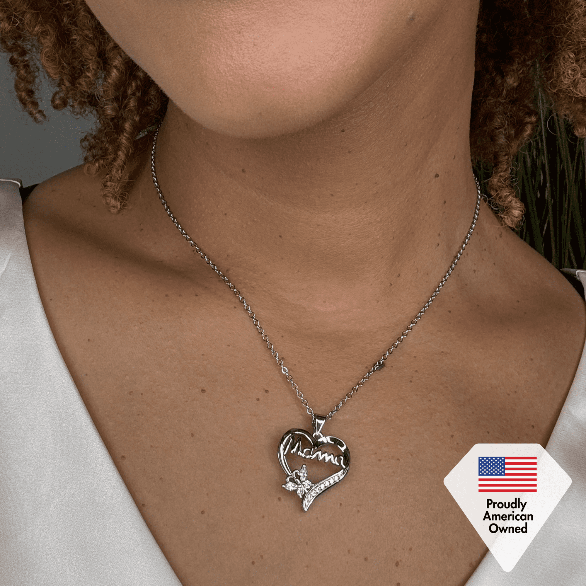 Mavis 18k White Gold Plated Mama Necklace with Swarovski Crystals & Heartfelt Message for Mom