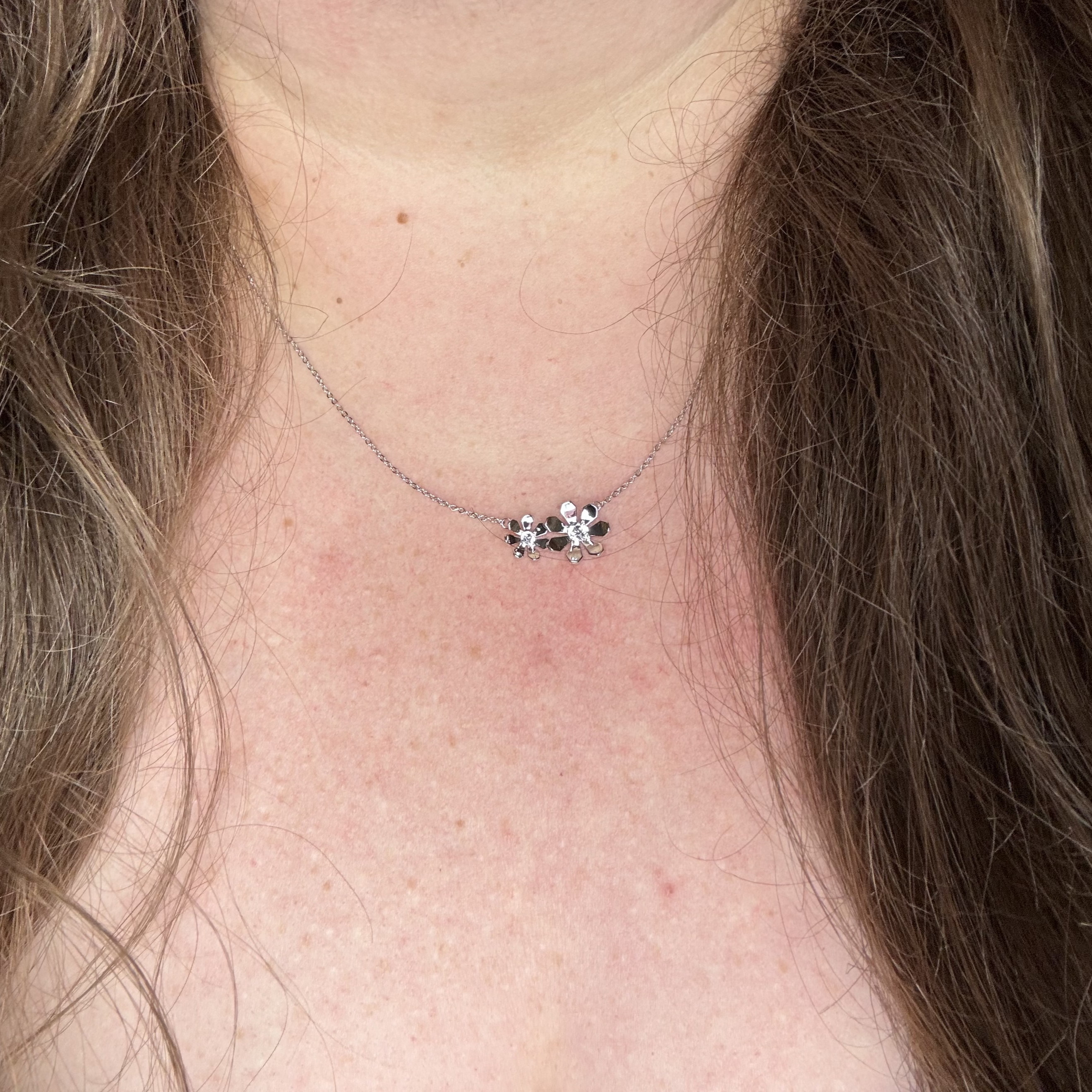 Daisy 18k White Gold Plated Flower Necklace with Swarovski Crystals